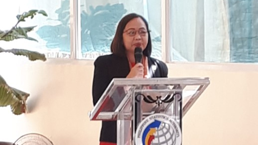 PSA Mimaropa Regional Director Leni R. Rioflorido announces the reults of 2018 Full Year Official Poverty Statistics Survey Regional Dissemination Forum held at Mahalta Resorts & Convention Center, Calapan City, Oriental Mindoro. (Luis Cueto, PIA-Oriental Mindoro)  