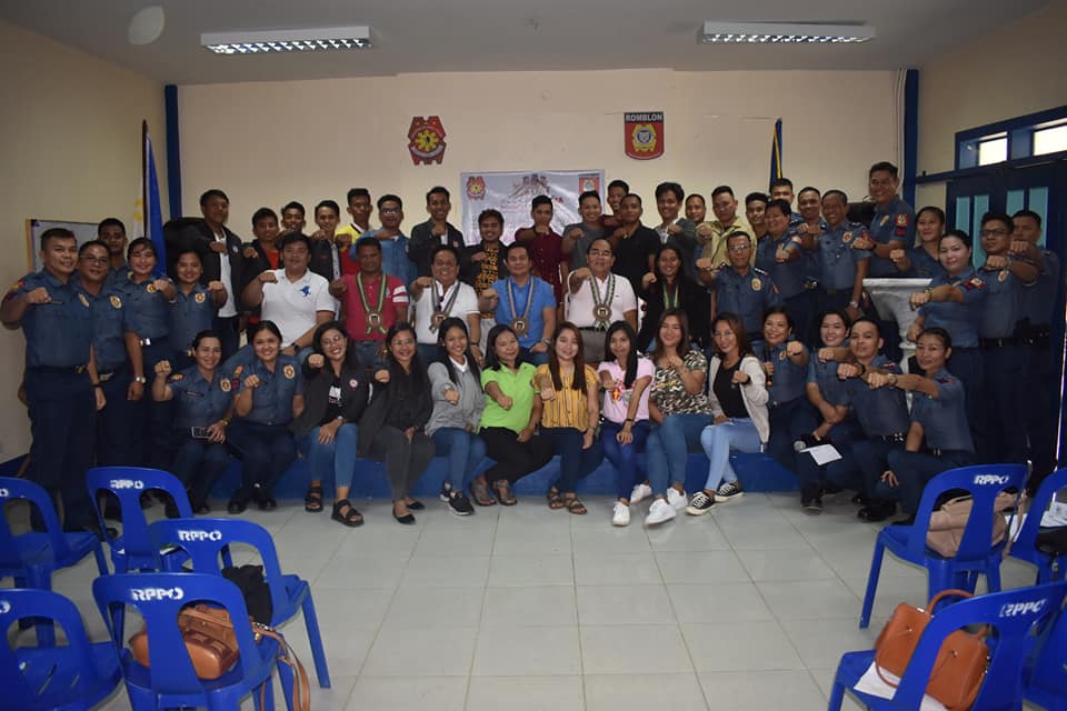 Governor Jose Riano officiated the oathtaking of the pioneering set of officers of Kabataan Kontra Droga at Terorismo (KKDAT) - Romblon on Thursday, January 09, 2020. (Photo Courtesy: Romblon Police Provincial Office)  