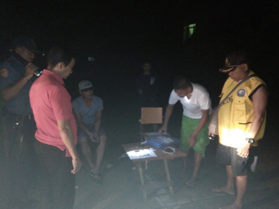 Lalaki, arestado sa drug buy-bust operation ng PNP kaninang madaling araw sa Odiongan, Romblon (Photo Courtesy: Odiongan MPS)