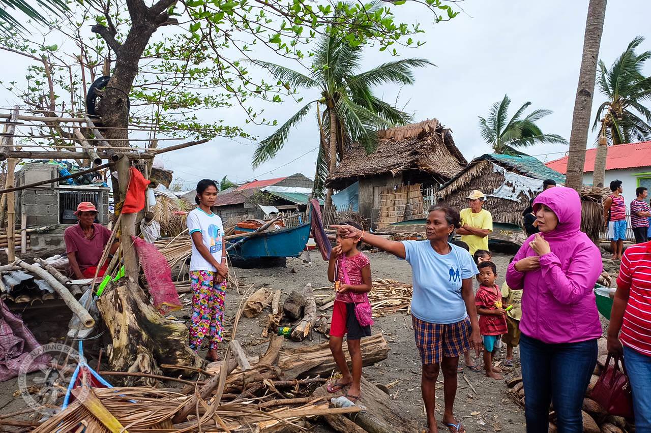 In Sta. Cruz, Marinduque, #NinaPH damaged a government hospital and flattened houses to the ground. Vice President Leni Robredo continues to extend help as residents start rebuilding their homes.